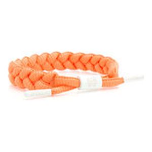 Rastaclat punottu ranneke, Tuesday